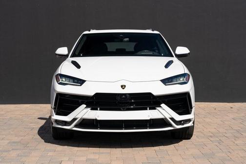 2024 Lamborghini Urus S