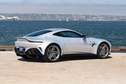 2026 Aston Martin Vantage Base