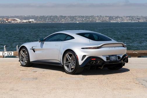 2026 Aston Martin Vantage Base