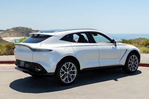 2021 Aston Martin DBX Base