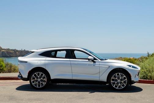 2021 Aston Martin DBX Base