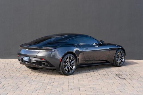 2018 Aston Martin DB11 V8
