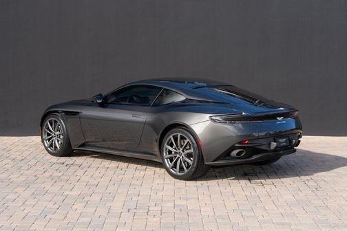 2018 Aston Martin DB11 V8
