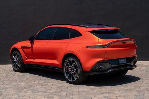 2022 Aston Martin DBX Base