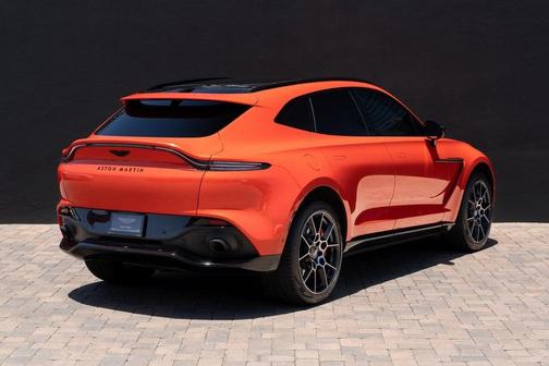 2022 Aston Martin DBX Base