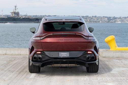 2025 Aston Martin DBX 707