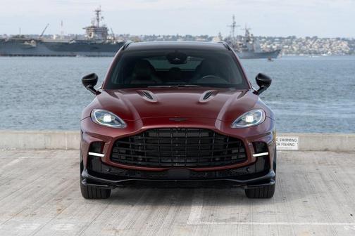 2025 Aston Martin DBX 707