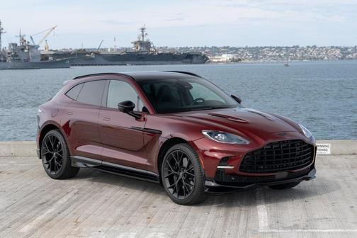 2025 Aston Martin DBX 707
