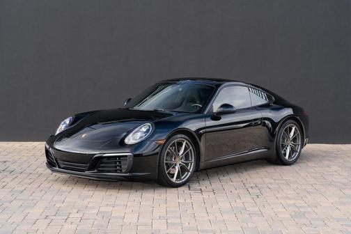 2019 Porsche 911 Carrera