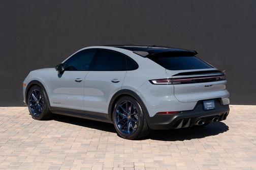 2024 Porsche Cayenne Turbo GT