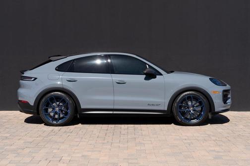 2024 Porsche Cayenne Turbo GT