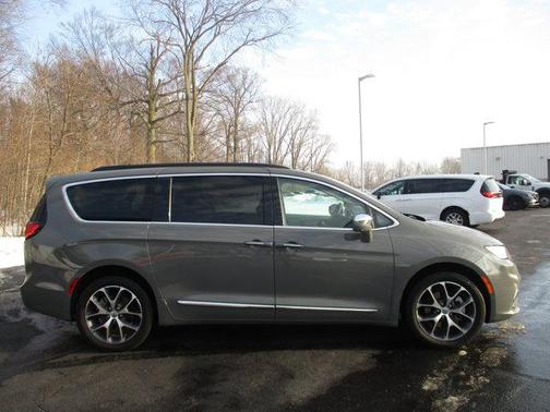 2022 Chrysler Pacifica Limited