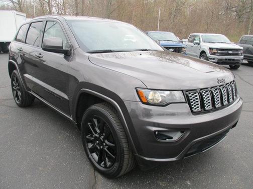 2021 Jeep Grand Cherokee Laredo