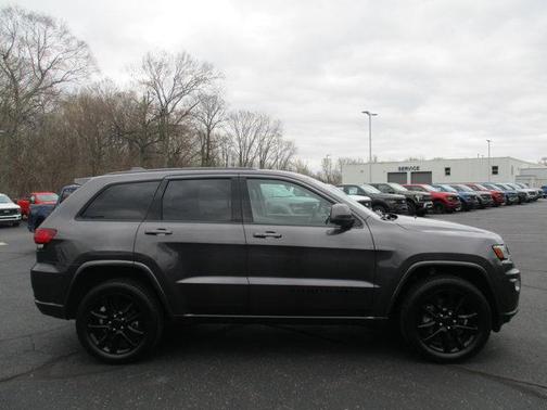 2021 Jeep Grand Cherokee Laredo