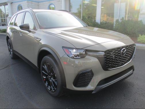 Zircon Sand Metallic 2026 Mazda CX-70 3.3 Turbo Preferred