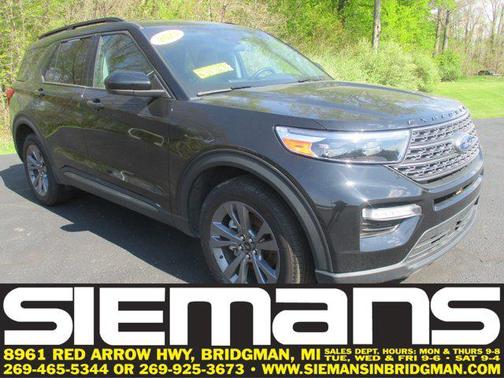 Agate Black Metallic 2023 Ford Explorer XLT