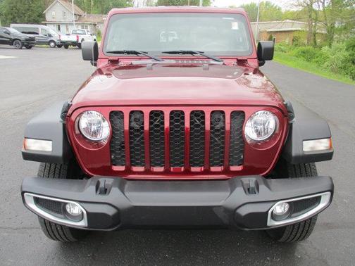 Snazzberry Pearlcoat 2021 Jeep Gladiator Sport S
