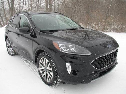 2022 Ford Escape Titanium
