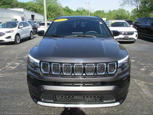 Granite Crystal Metallic Clearcoat 2023 Jeep Compass Limited