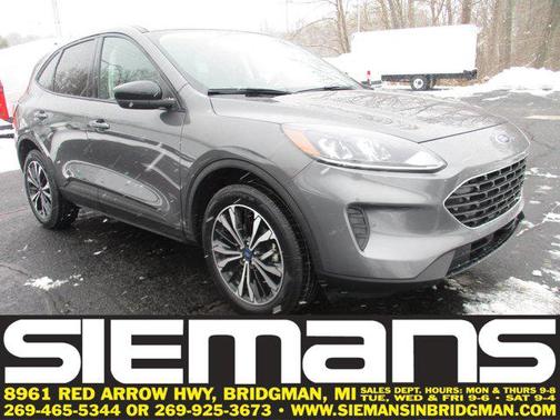 2022 Ford Escape SE