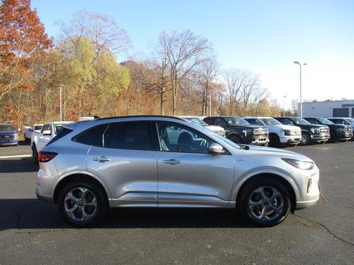 2023 Ford Escape ST-Line Select