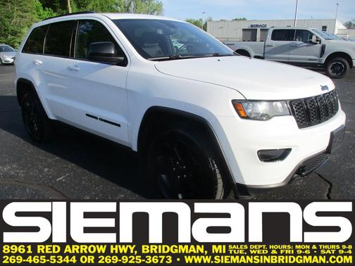 Bright White Clearcoat 2018 Jeep Grand Cherokee Upland