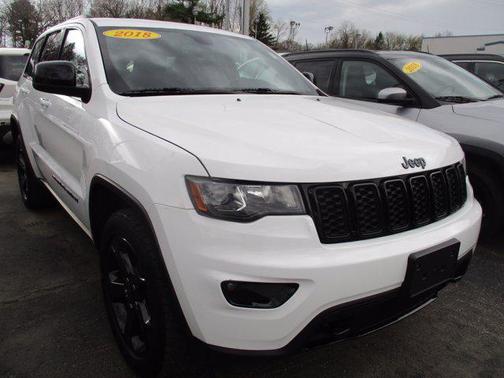 Bright White Clearcoat 2018 Jeep Grand Cherokee Upland