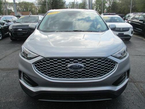 Iconic Silver Metallic 2024 Ford Edge SEL