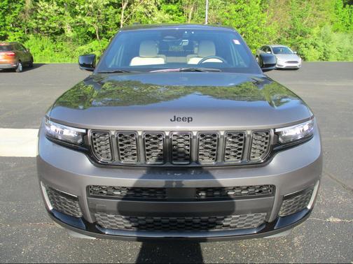 Baltic Gray Metallic Clearcoat 2025 Jeep Grand Cherokee L Limited