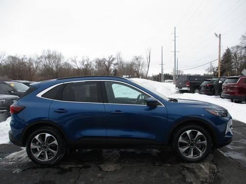 2023 Ford Escape Platinum