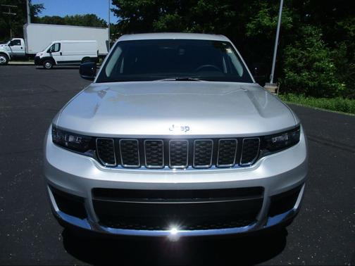 Silver Zynith 2023 Jeep Grand Cherokee L Limited