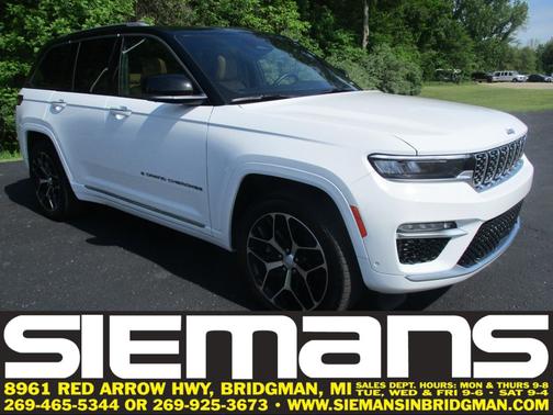 Bright White Clearcoat 2022 Jeep Grand Cherokee Summit