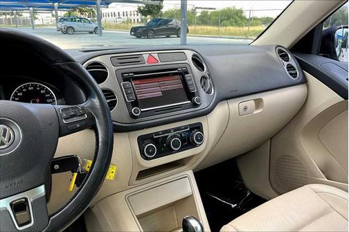 2011 Volkswagen Tiguan SE