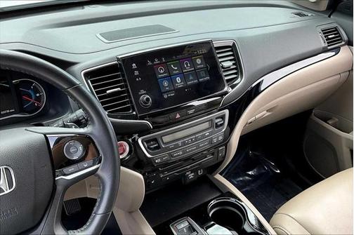 2022 Honda Pilot Touring 8-Passenger