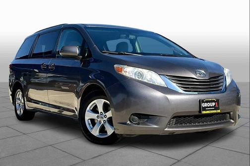 2017 Toyota Sienna LE