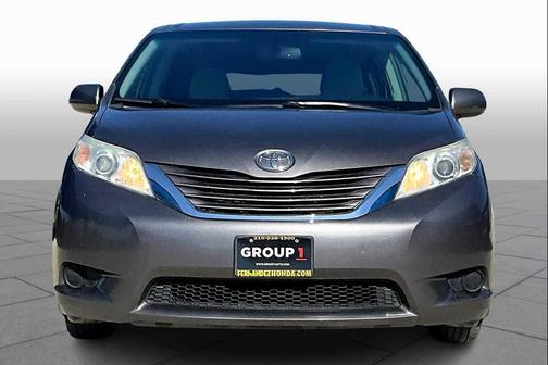 2017 Toyota Sienna LE