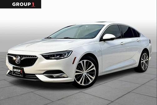 2018 Buick Regal Sportback Essence