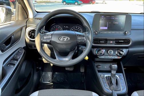 2022 Hyundai KONA SE
