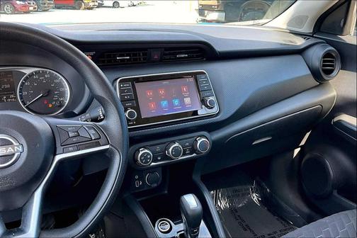 2022 Nissan Kicks S