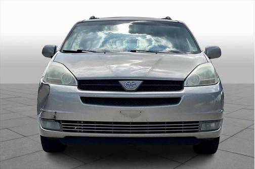 2005 Toyota Sienna XLE