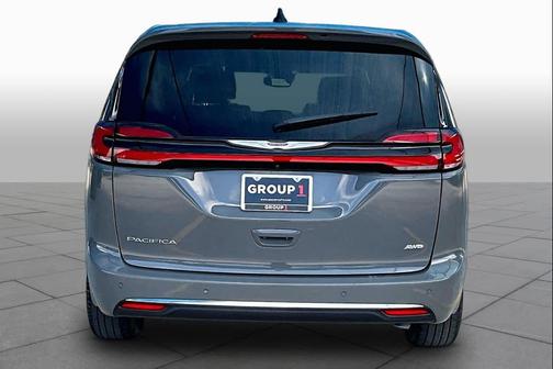 Ceramic Gray Clearcoat 2023 Chrysler Pacifica Touring L