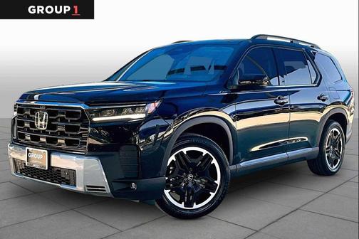 Crystal Black Pearl 2026 Honda Pilot Touring 8-Passenger