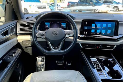 2024 Volkswagen Atlas Cross Sport 2.0T SEL Premium