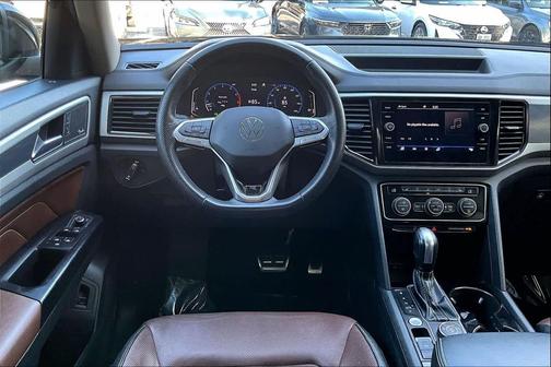Deep Black Pearl 2021 Volkswagen Atlas 3.6L SEL Premium