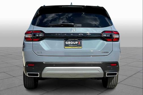 2025 Honda Pilot Touring 8-Passenger