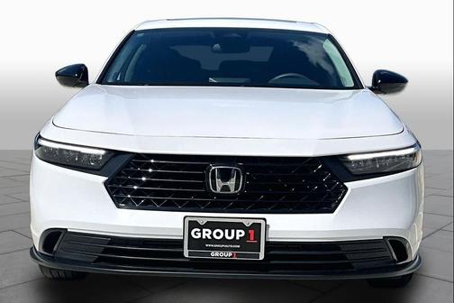 Platinum White Pearl 2025 Honda Accord SE