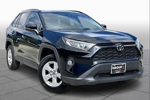 Midnight Black Metallic 2019 Toyota RAV4 XLE
