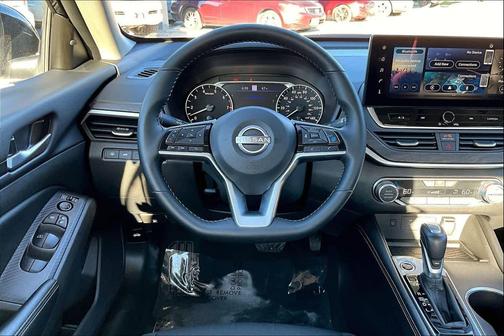 2025 Nissan Altima SV FWD