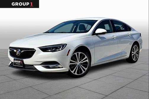 2018 Buick Regal Sportback Essence