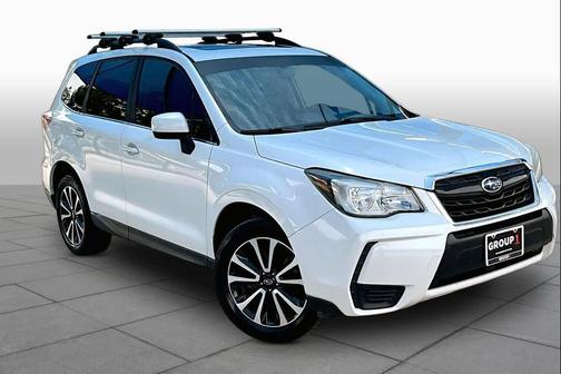 Crystal White Pearl 2017 Subaru Forester 2.0XT Premium